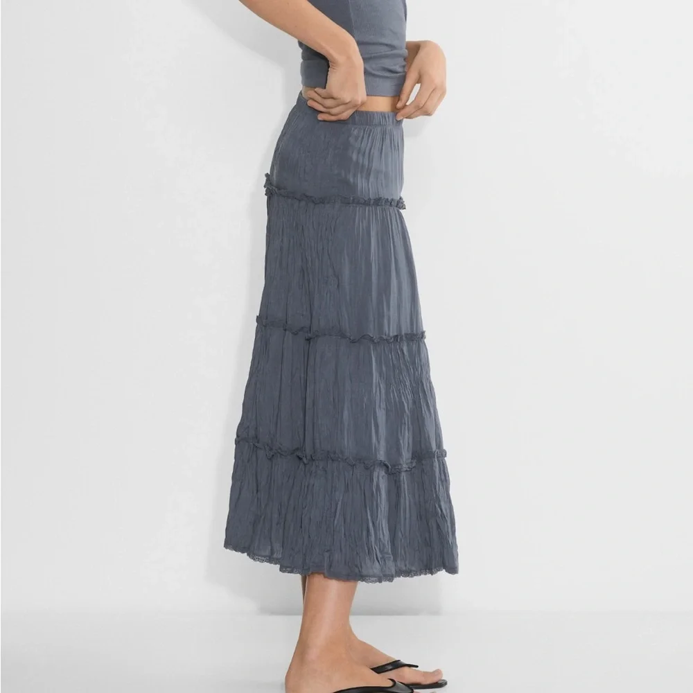 Aritzia Damasque Skirt in Vintage Navy size Large - Picture 4 of 12